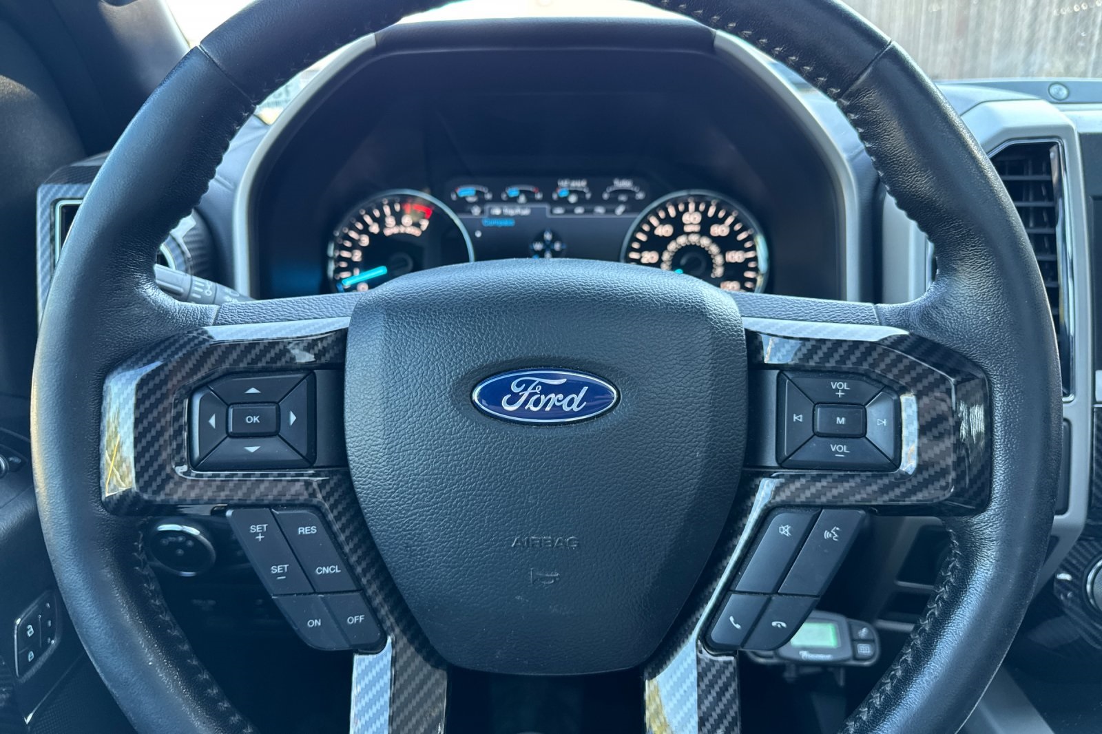 2019 Ford F-150 Lariat photo 23