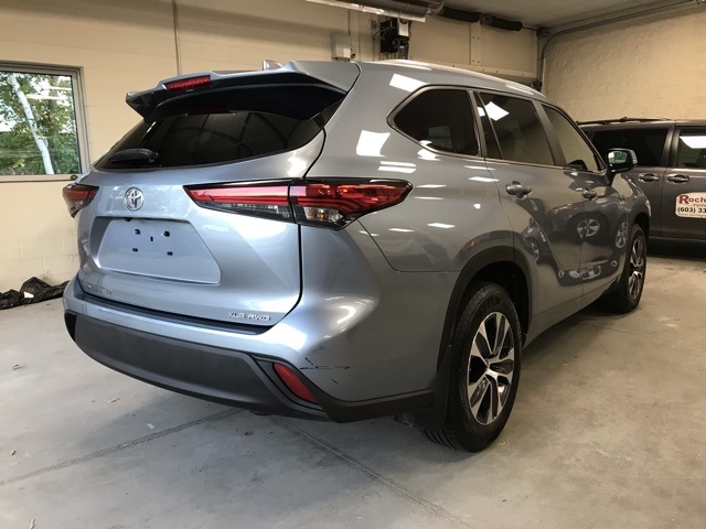 2023 Toyota Highlander XLE photo 3
