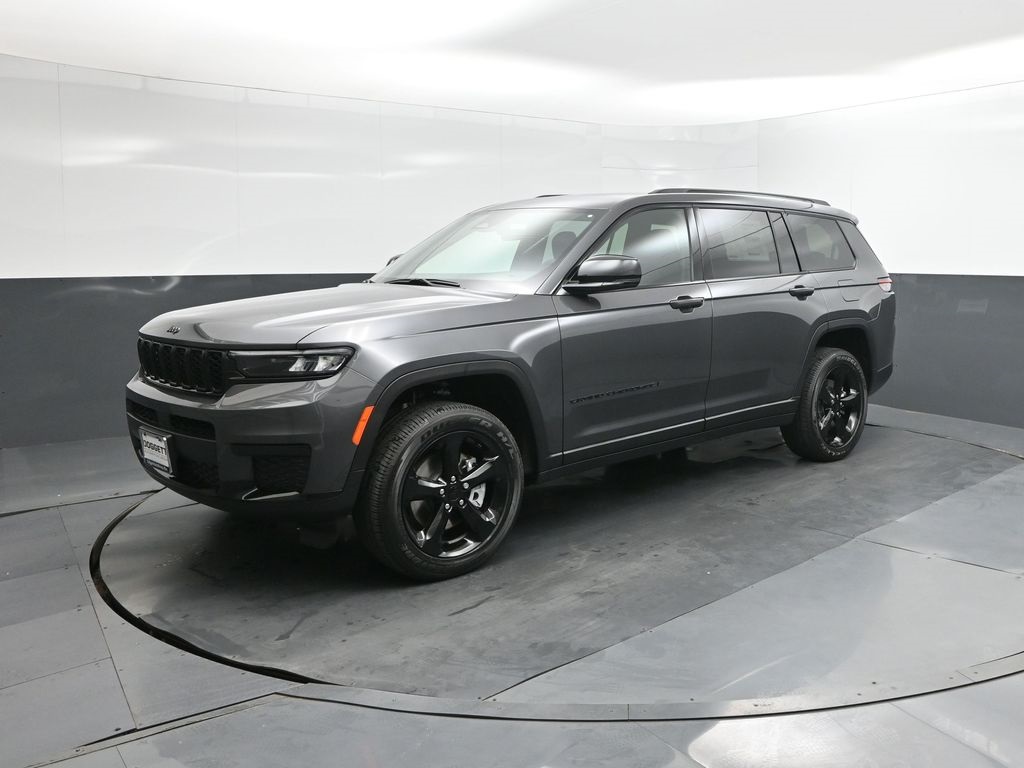 2025 Jeep Grand Cherokee L Altitude's photo
