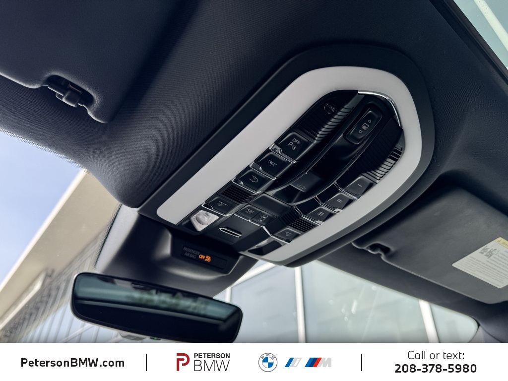 2024 Porsche Macan Base photo 32