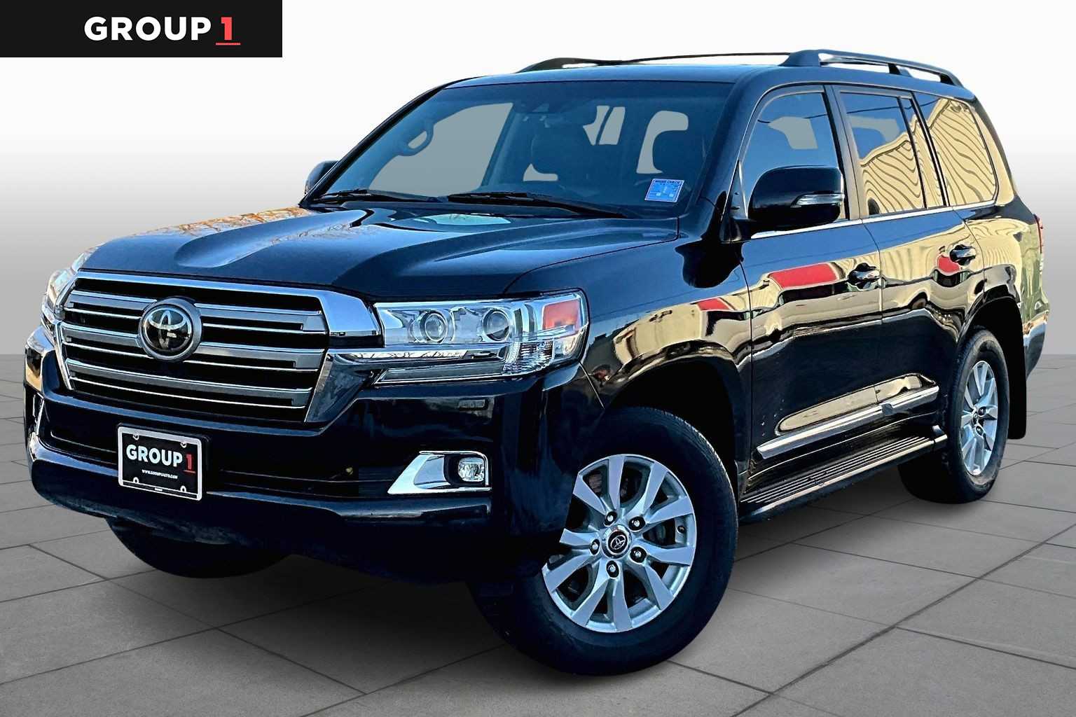 2017 Toyota Land Cruiser Base's photo