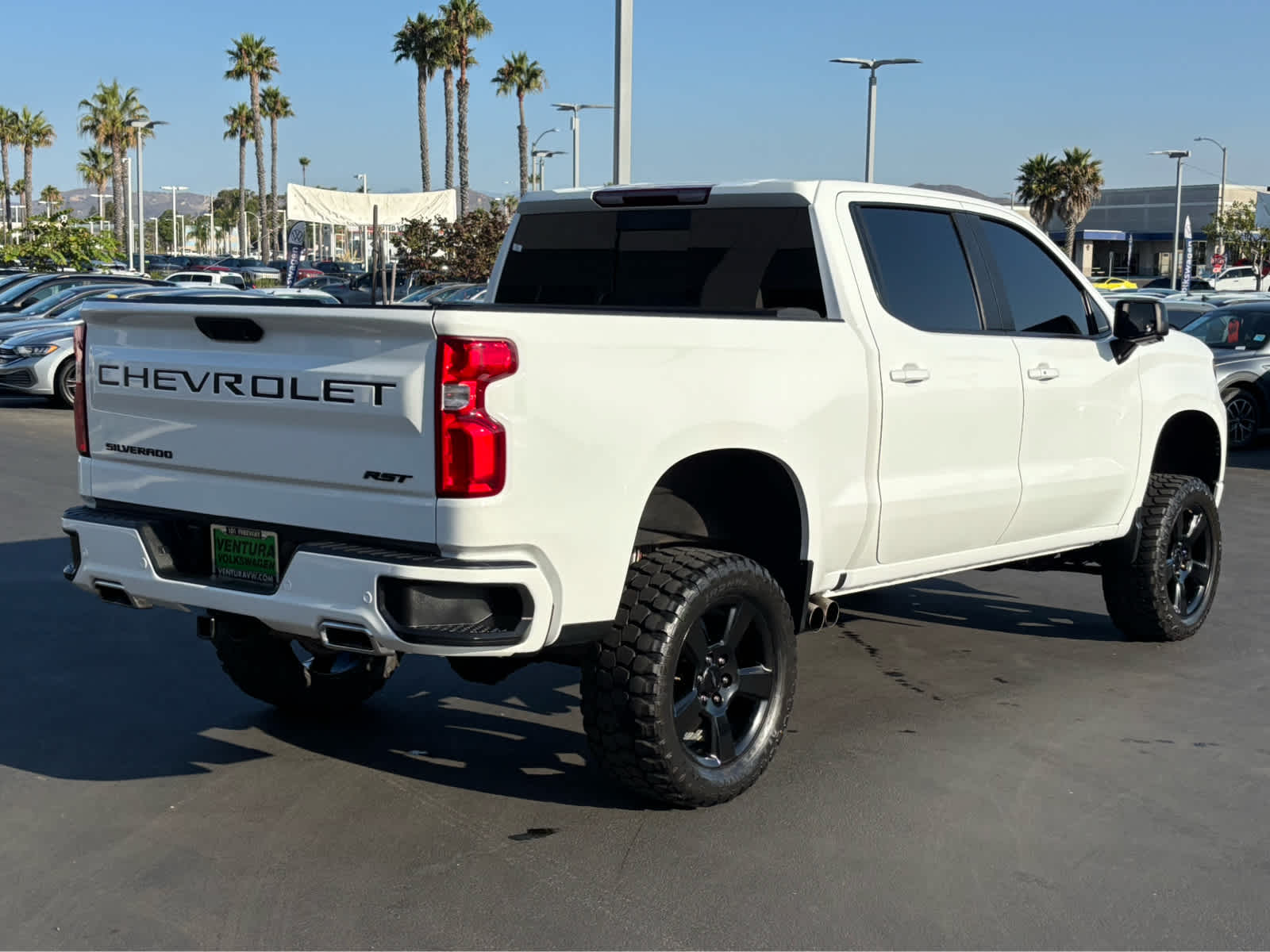 2023 Chevrolet Silverado 1500 RST photo 3