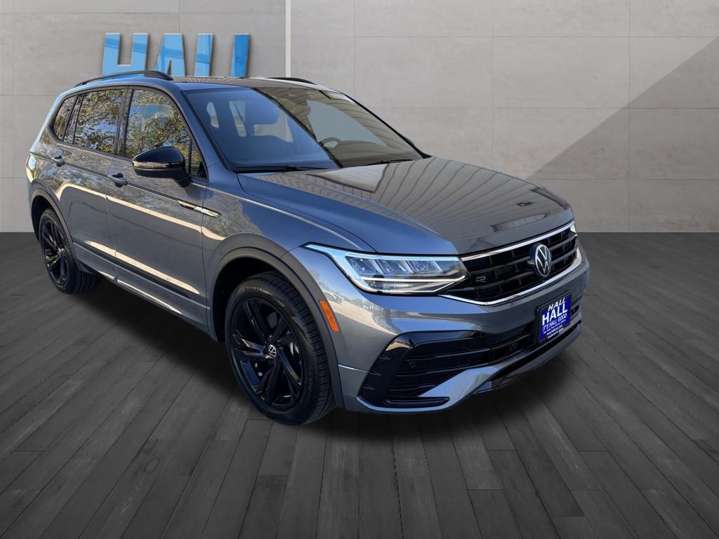 2024 Volkswagen Tiguan SE R-Line Black photo 3