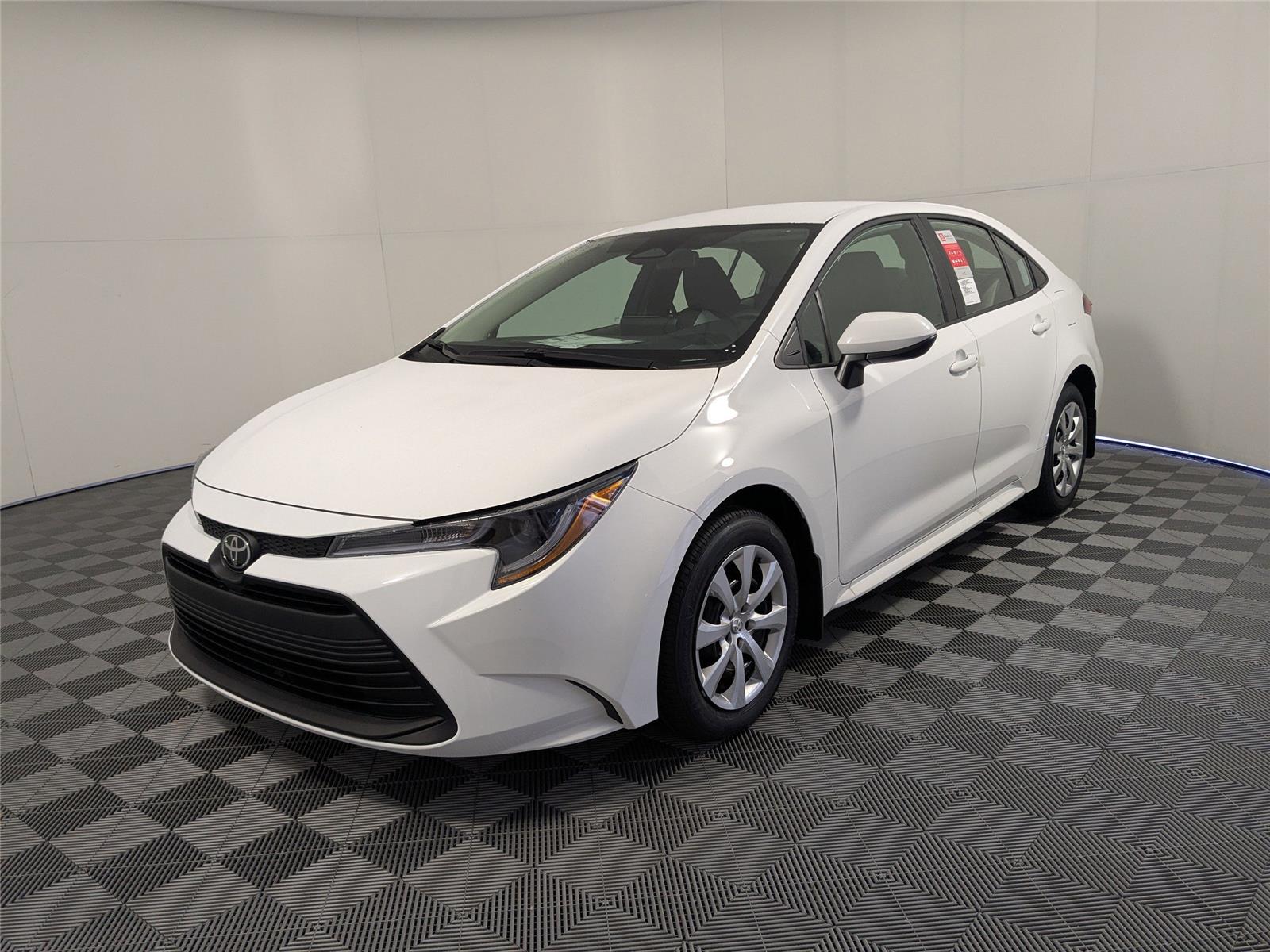 2026 Toyota Corolla LE's photo