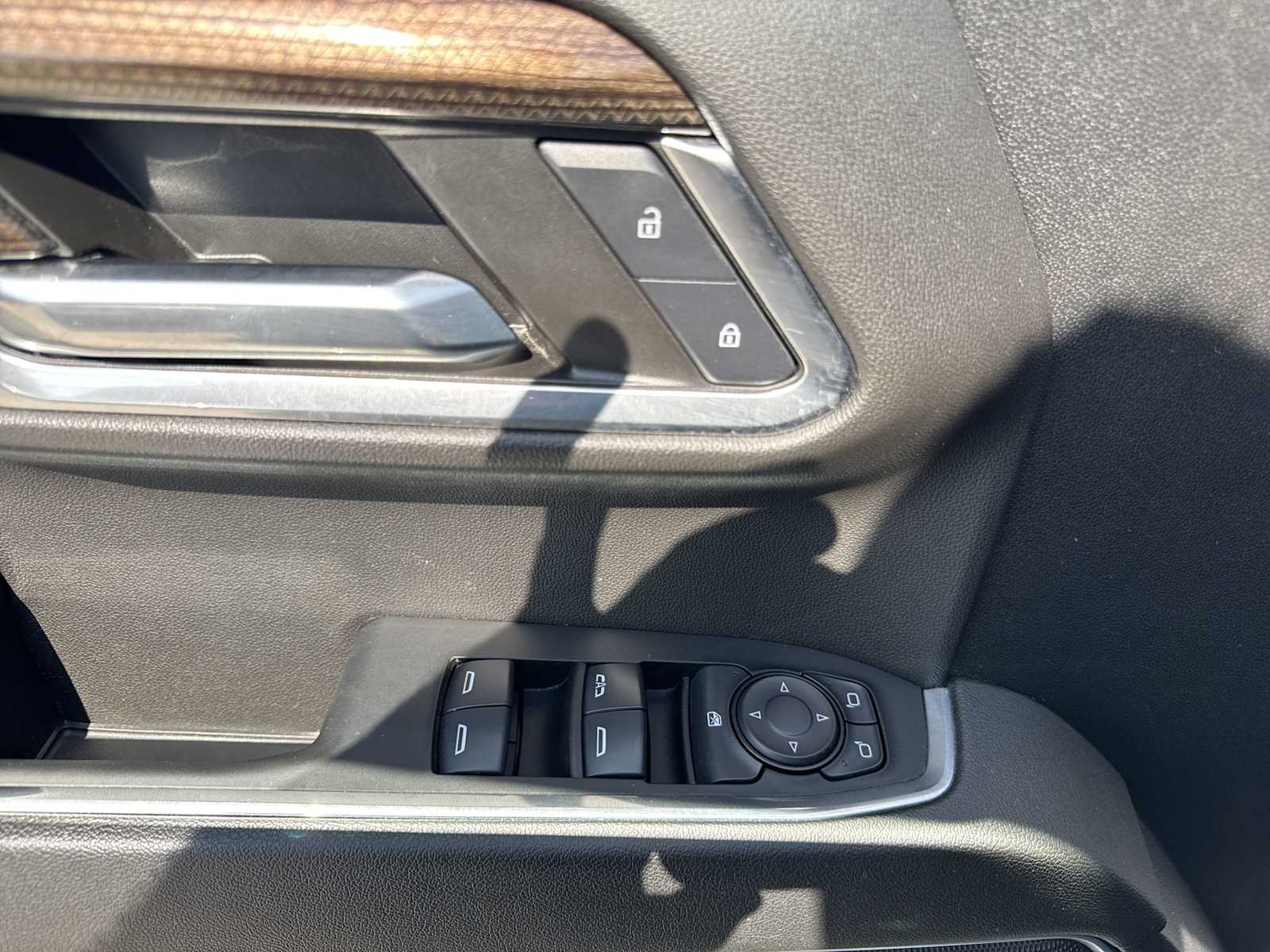 2024 Chevrolet Silverado 1500 LT photo 15