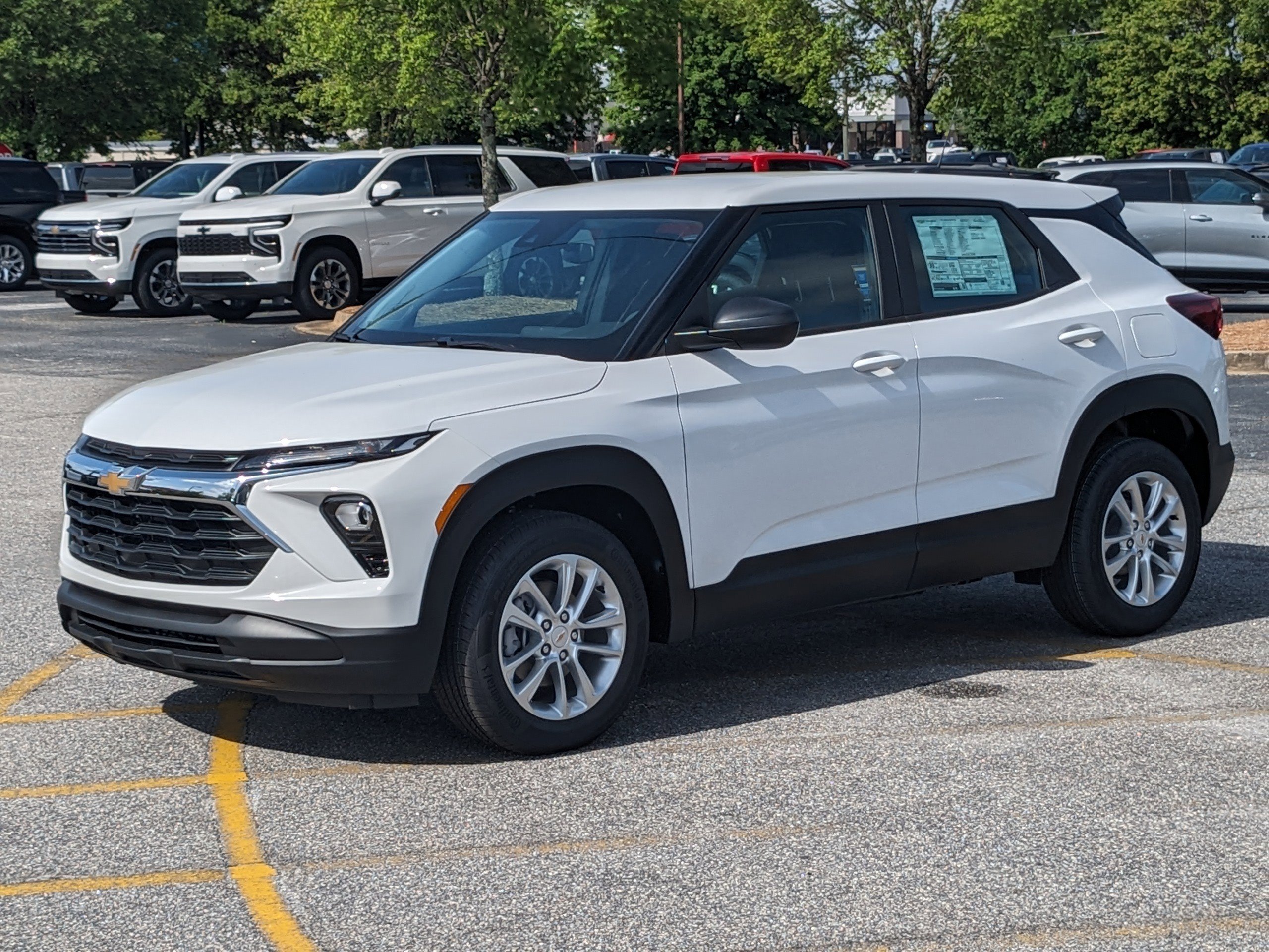 2025 Chevrolet Trailblazer LS photo 4