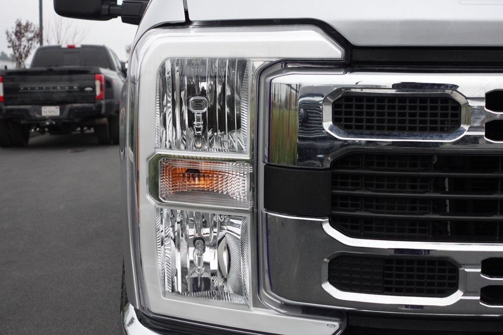 2024 Ford F-250 XLT photo 4