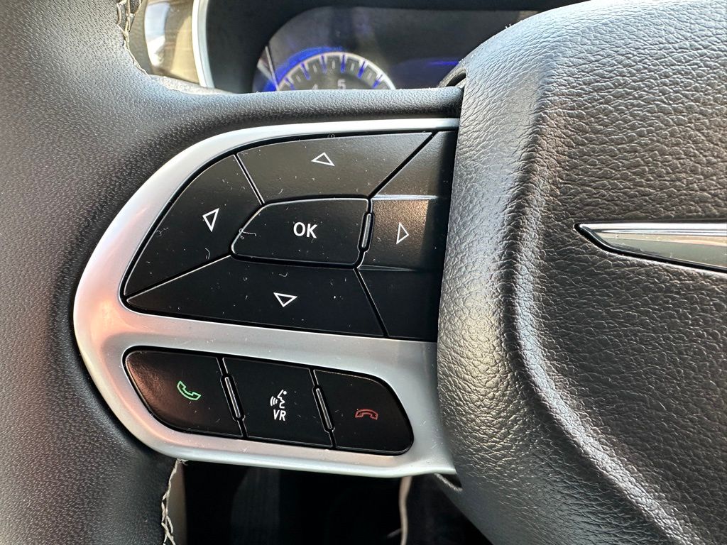2024 Chrysler Pacifica Limited photo 24