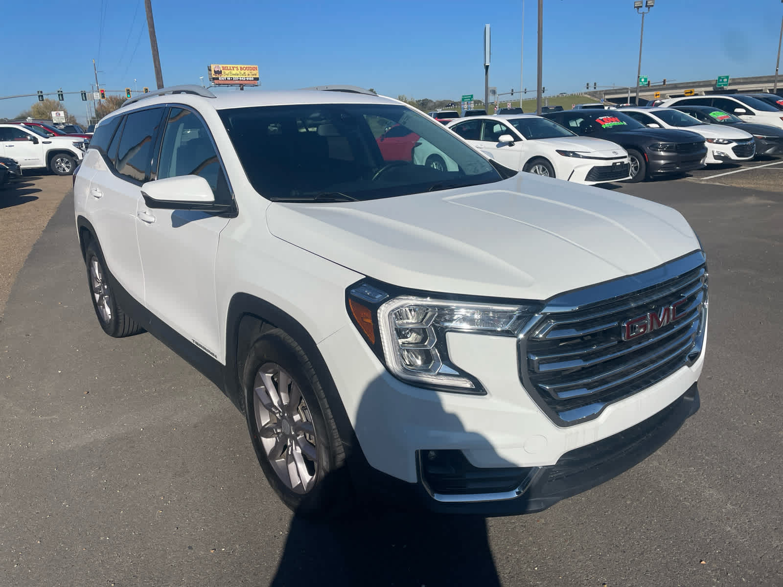 2023 GMC Terrain SLT's photo