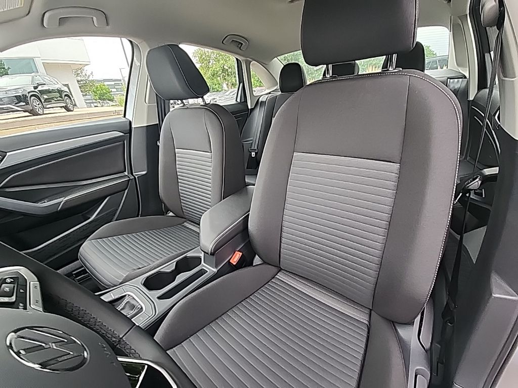 2025 Volkswagen Jetta 1.5T S photo 11