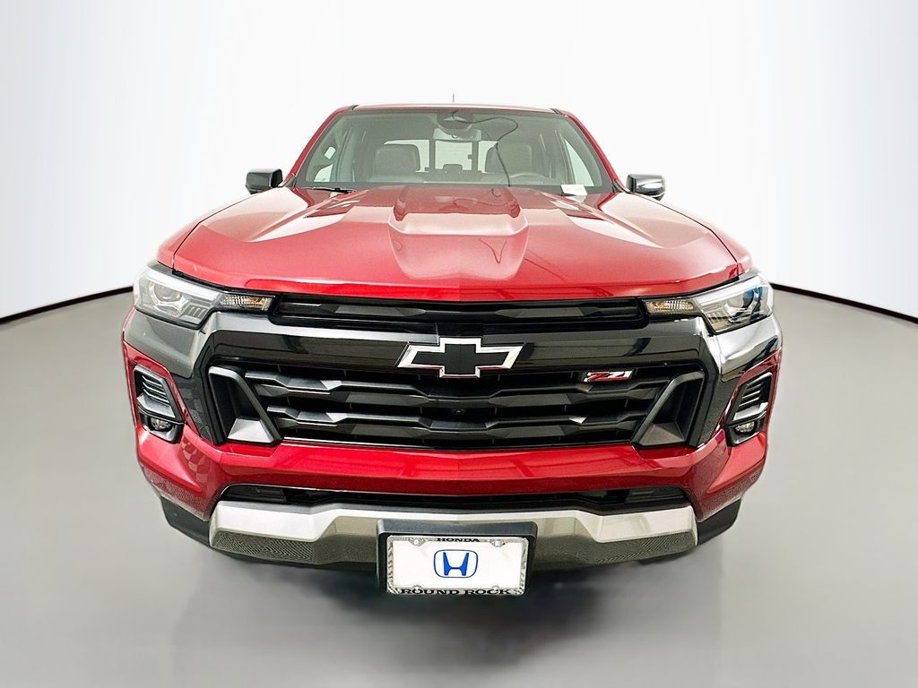 2025 Chevrolet Colorado Z71 photo 2