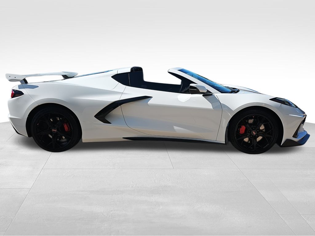 2021 Chevrolet Corvette Stingray 2LT photo 2