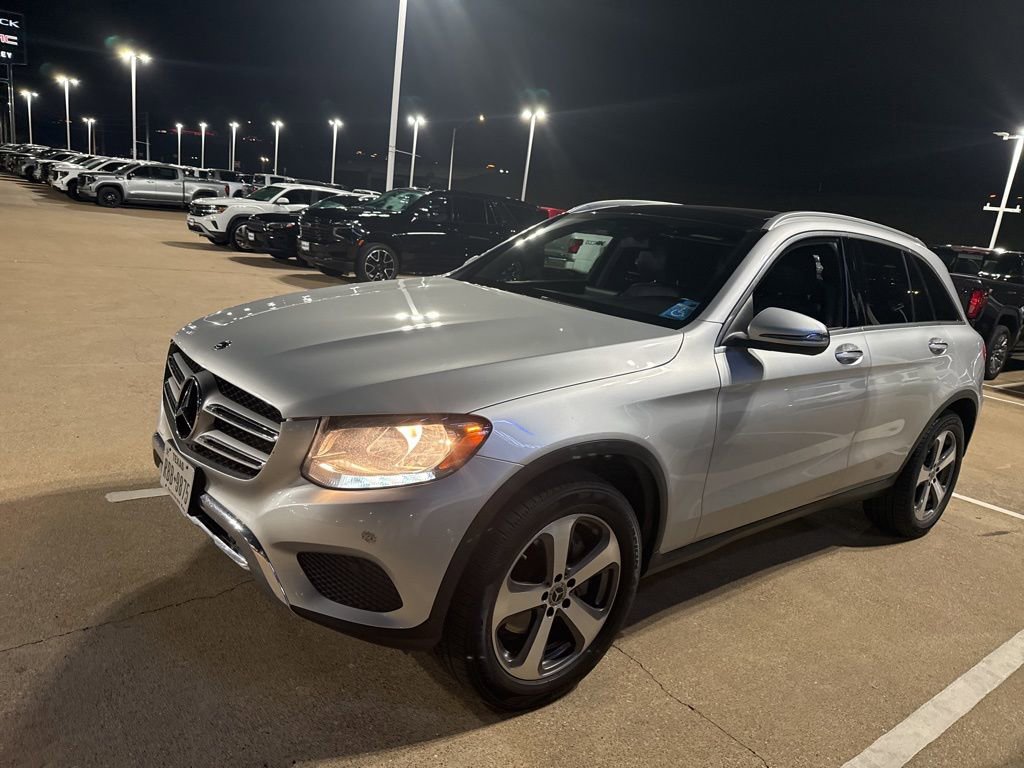 2019 Mercedes-Benz GLC GLC300's photo