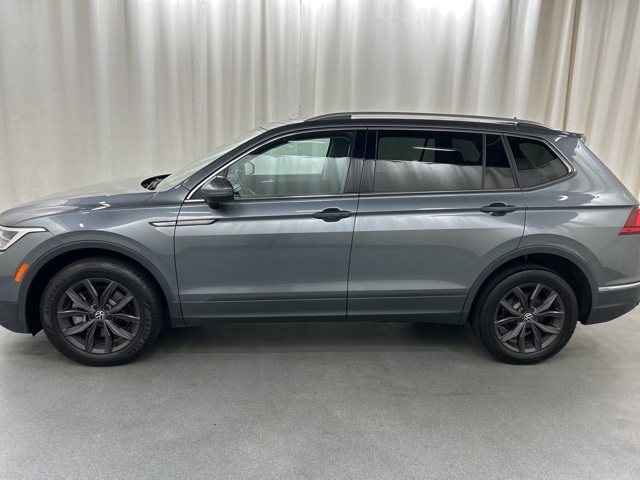 2022 Volkswagen Tiguan SE photo 3