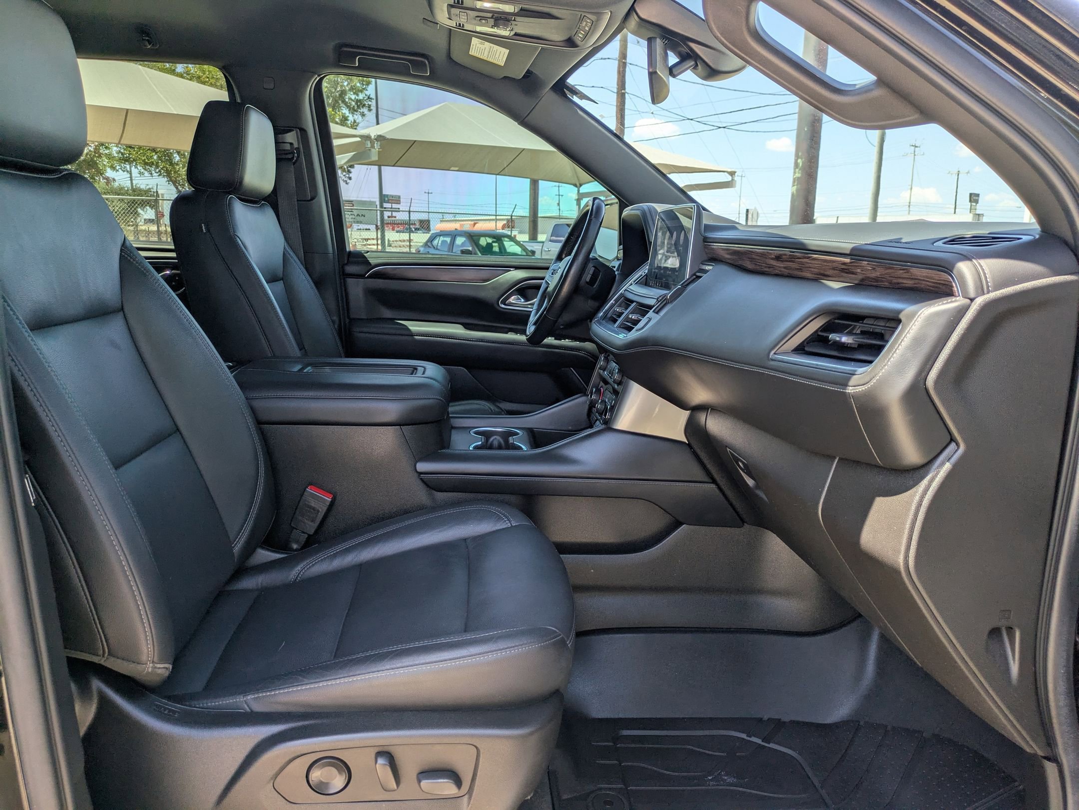 2021 Chevrolet Tahoe Z71 photo 27
