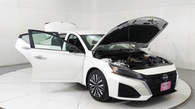 Used 2024 WHITE Nissan 2.5 SV image 13