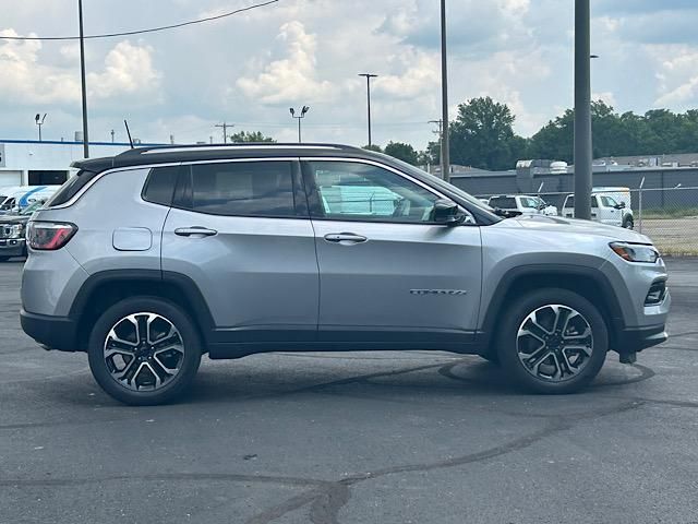 2022 Jeep Compass Limited photo 14