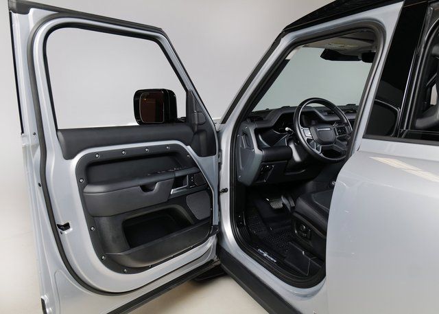 2024 Land Rover Defender 110 X-Dynamic SE photo 20