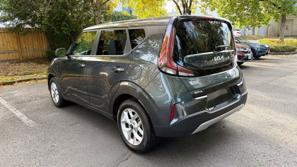 2024 Kia Soul LX photo 5