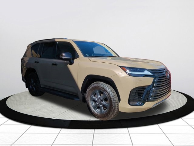 2025 Lexus LX Overtrail's photo