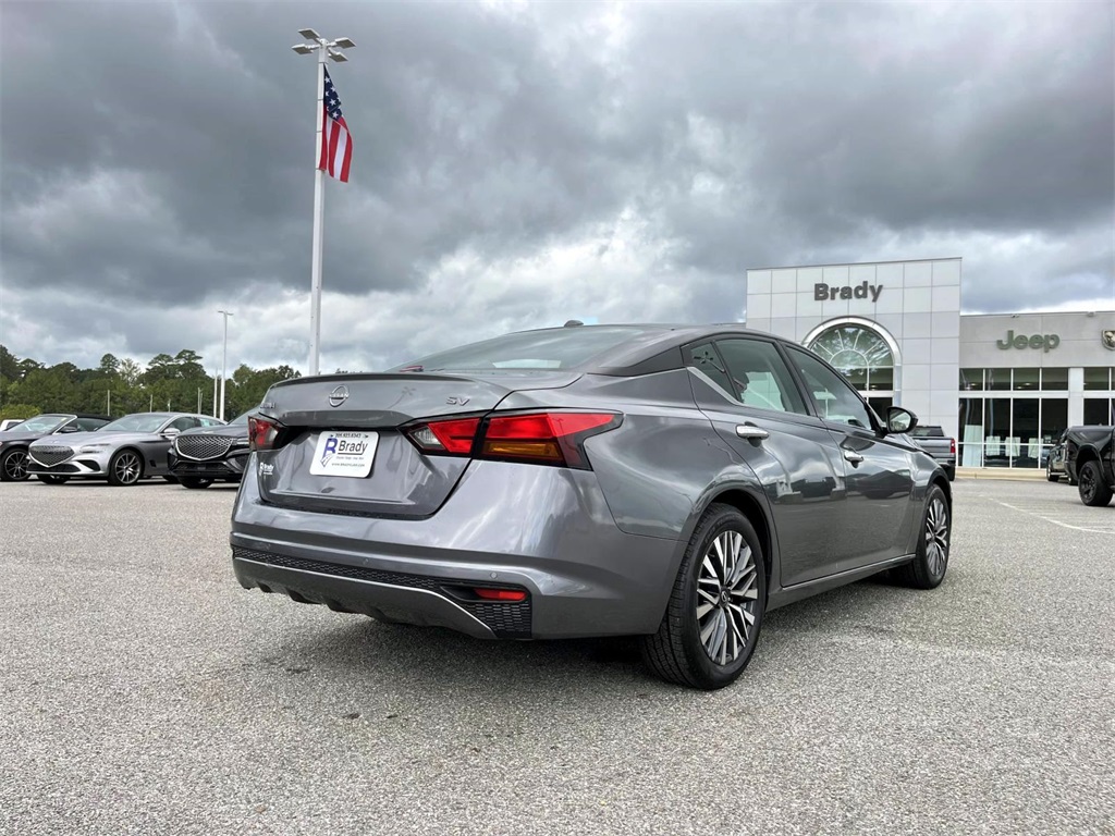 2023 Nissan Altima 2.5 SV photo 7