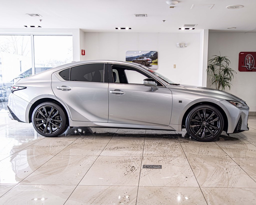 2024 LEXUS IS - Image 9