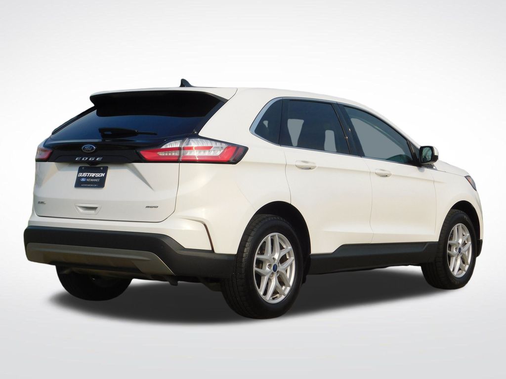 2022 Ford Edge SEL photo 7