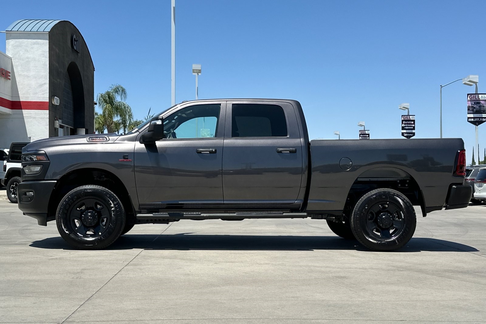 2025 Ram 2500 Tradesman photo 3