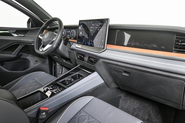2025 Volkswagen Tiguan SEL R-Line Black photo 21