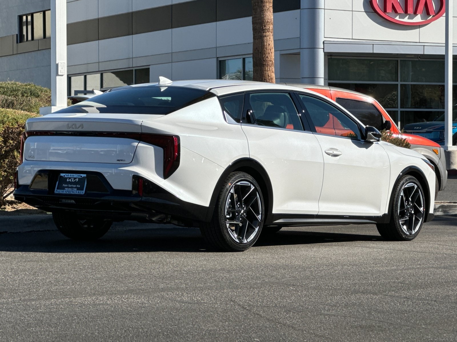 2025 Kia K4 GT-Line photo 3