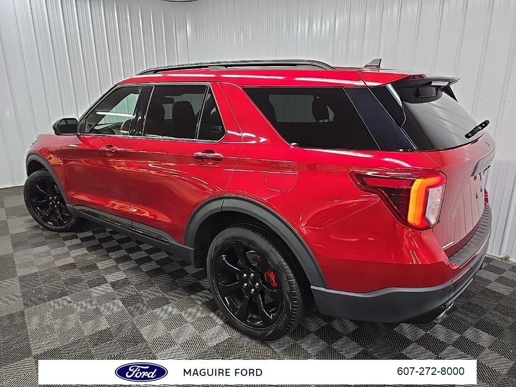 2022 Ford Explorer ST photo 10