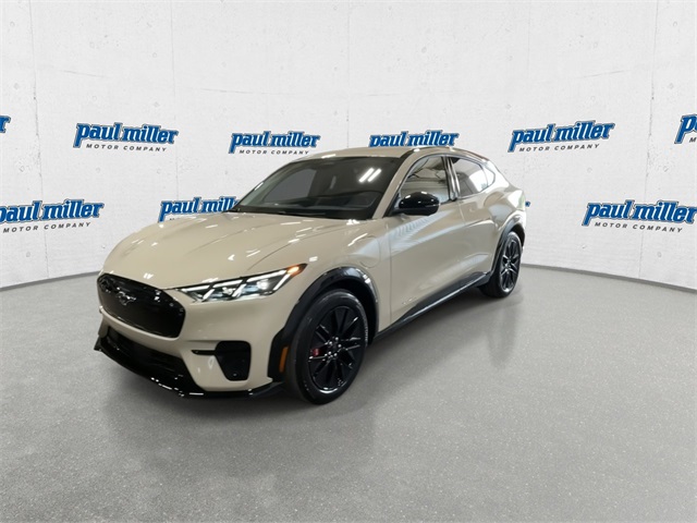 2025 Ford Mustang Mach-E Premium photo 5