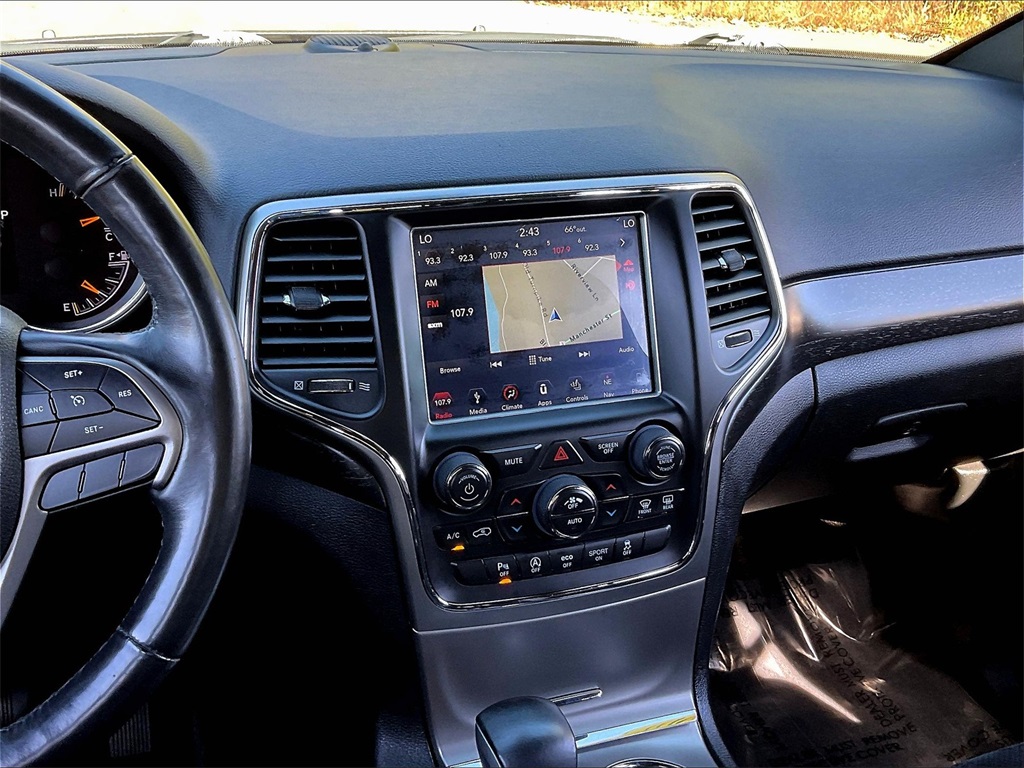 2018 Jeep Grand Cherokee Altitude photo 17