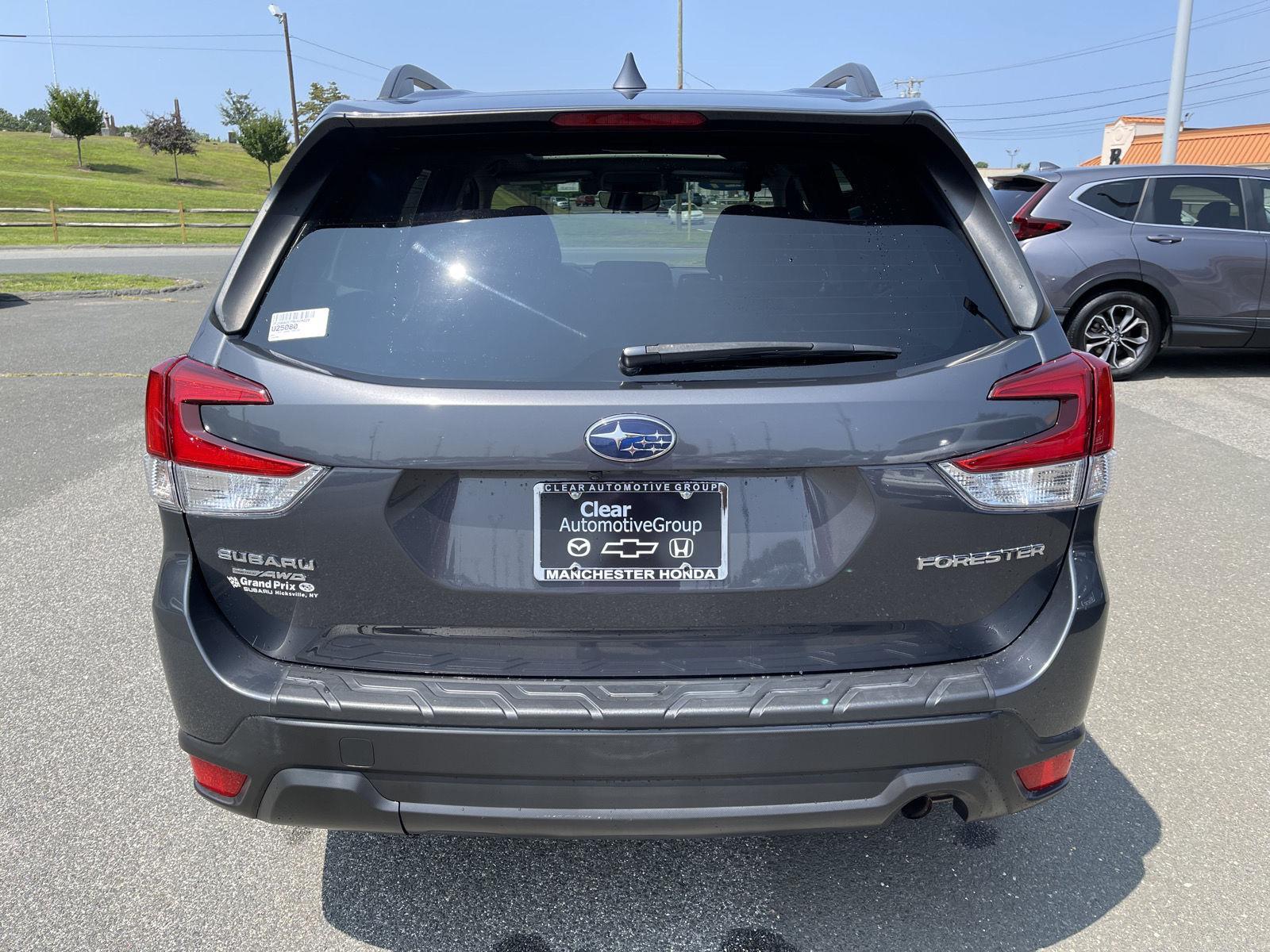 2021 Subaru Forester Premium photo 19