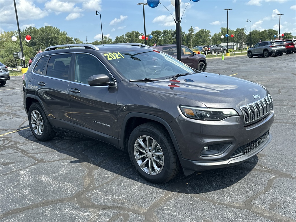 Used 2021 Jeep Cherokee Latitude Plus with VIN 1C4PJMLB8MD183033 for sale in Valparaiso, IN