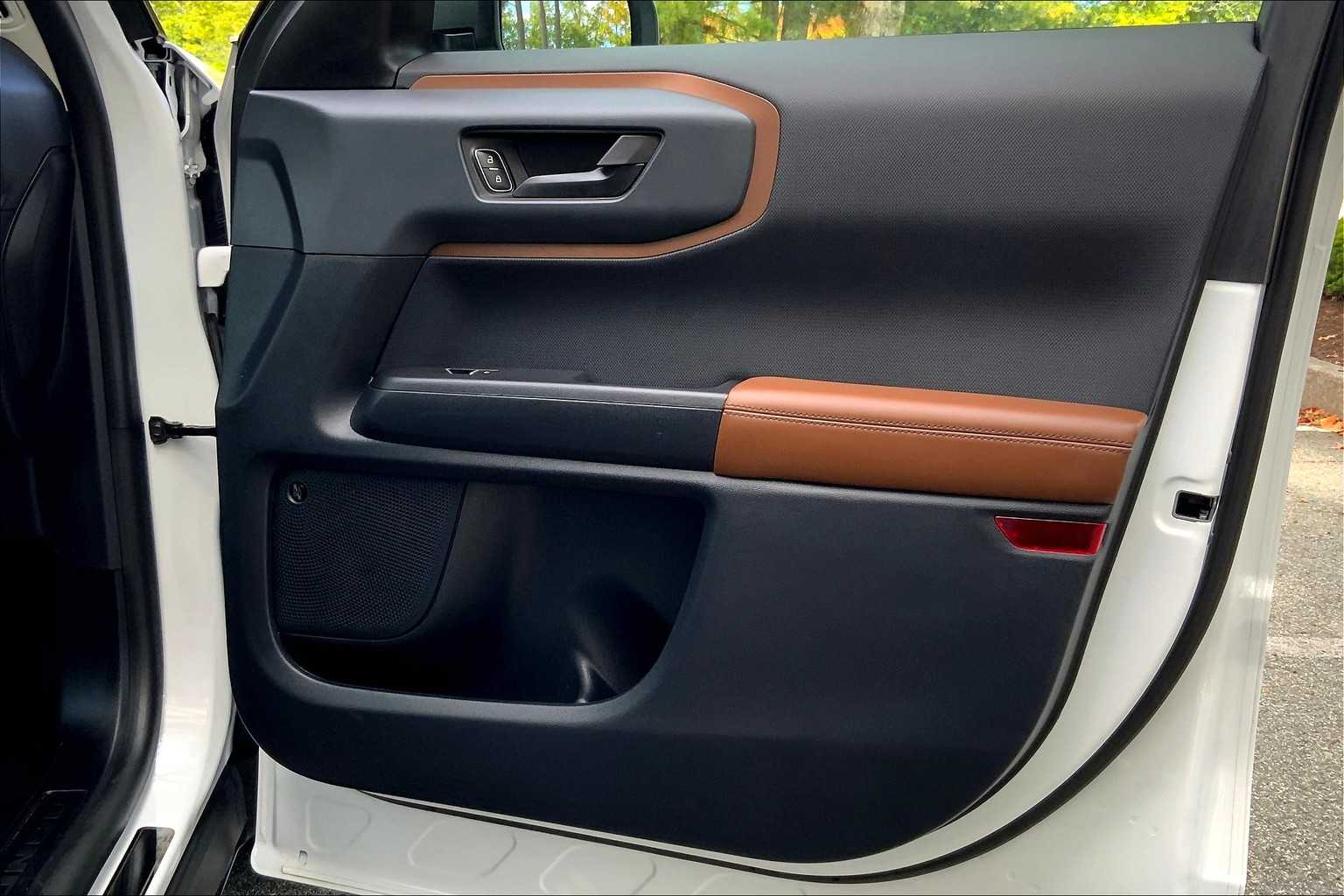 2024 Ford Bronco Sport Outer Banks photo 21