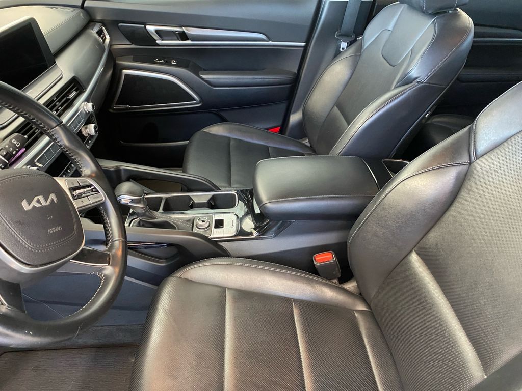 2022 Kia Telluride LX photo 4