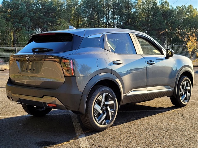 2025 Nissan Kicks SV photo 4