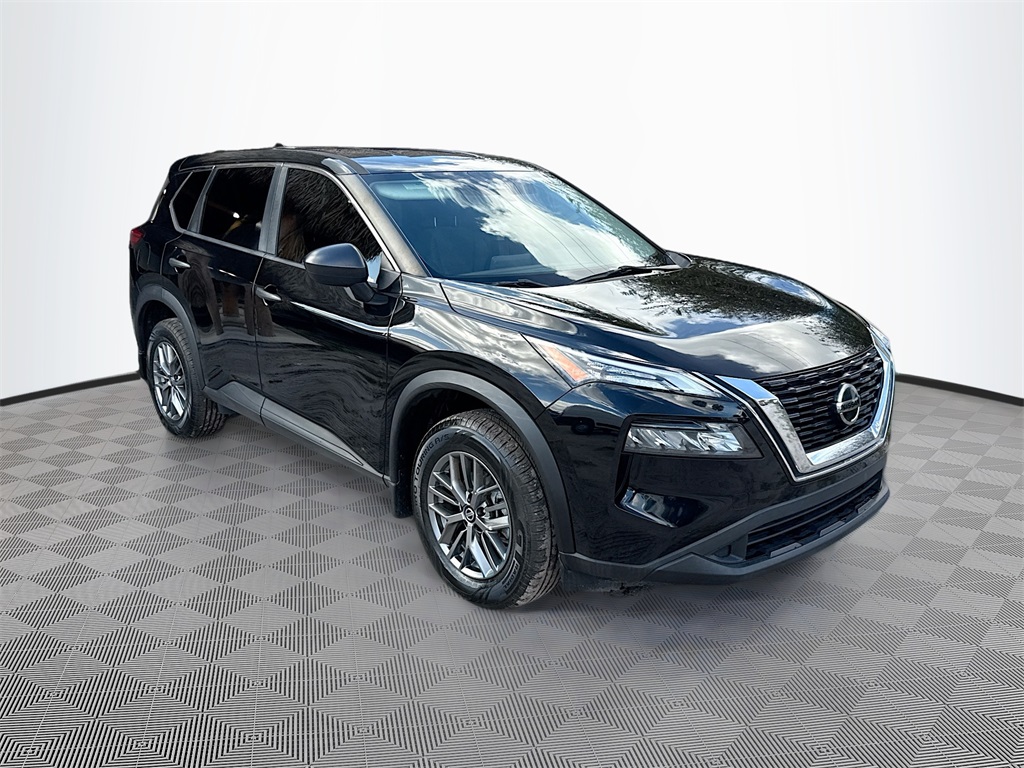 2021 Nissan Rogue S photo 2