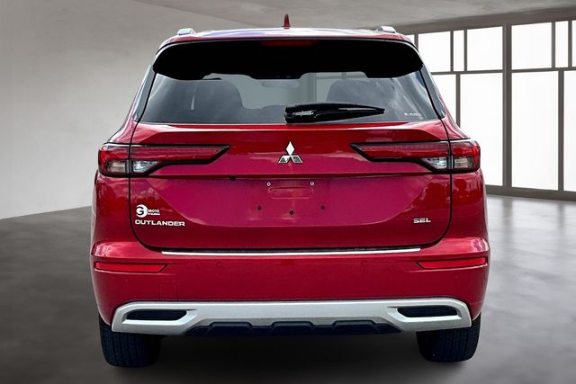 2024 Mitsubishi Outlander SEL photo 3