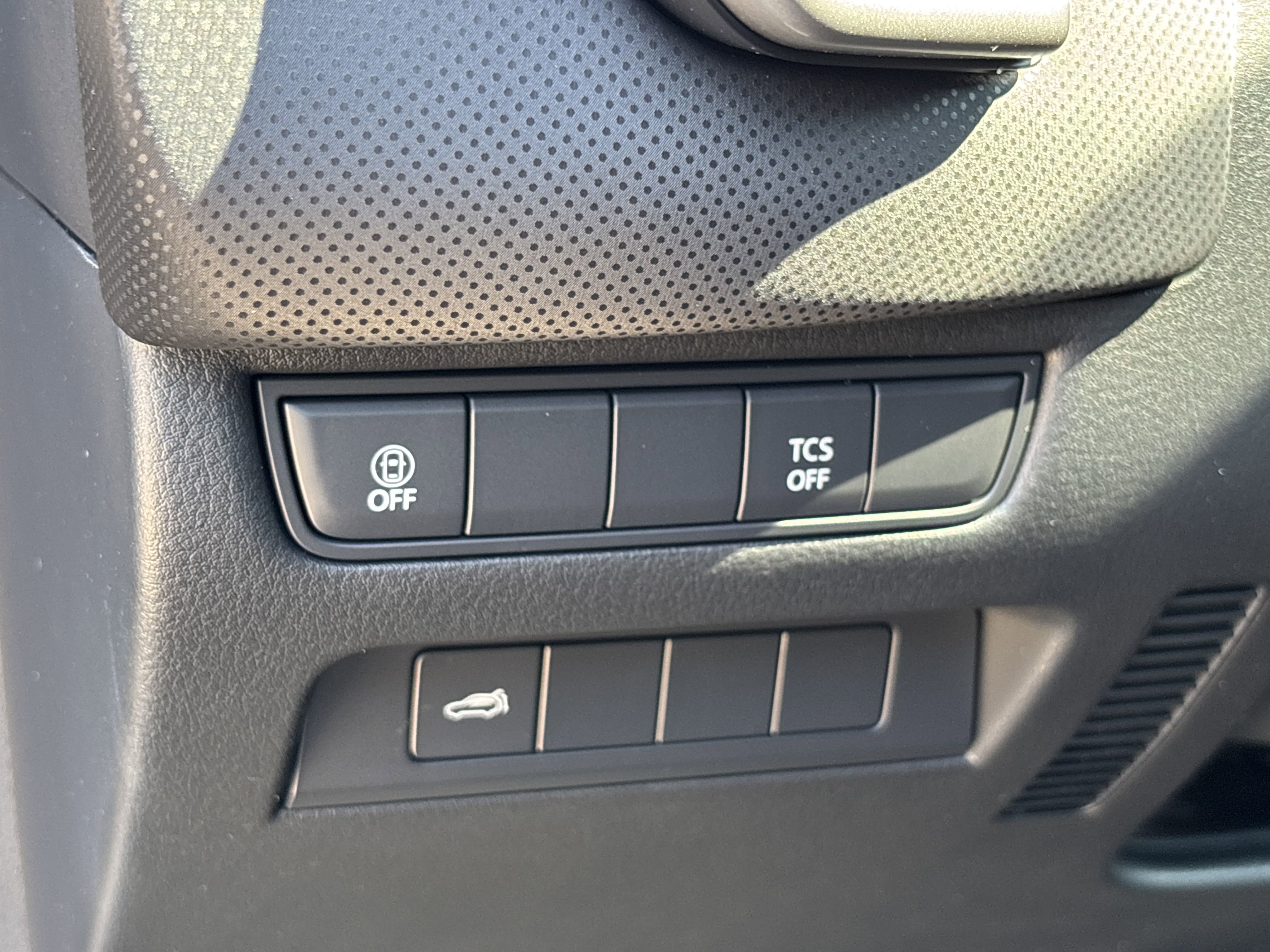 2025 Mazda CX-50 2.5 S Preferred photo 4