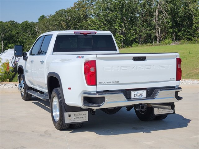 2025 Chevrolet Silverado 3500HD LTZ photo 5