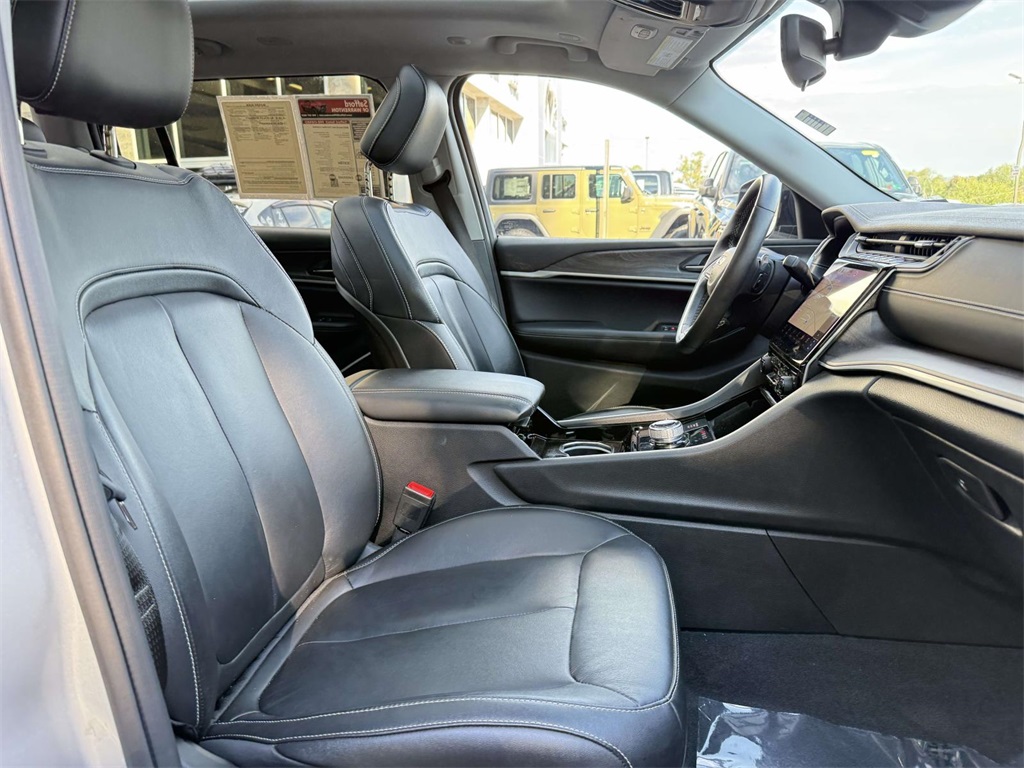 2022 Jeep Grand Cherokee Limited photo 16