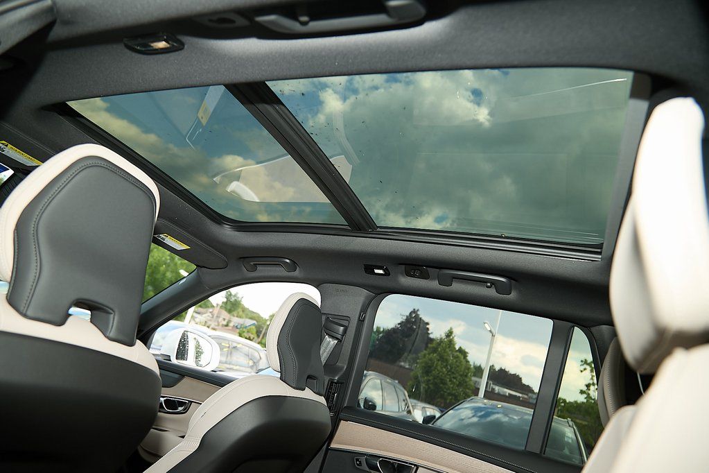 2026 VOLVO XC90 - Image 21