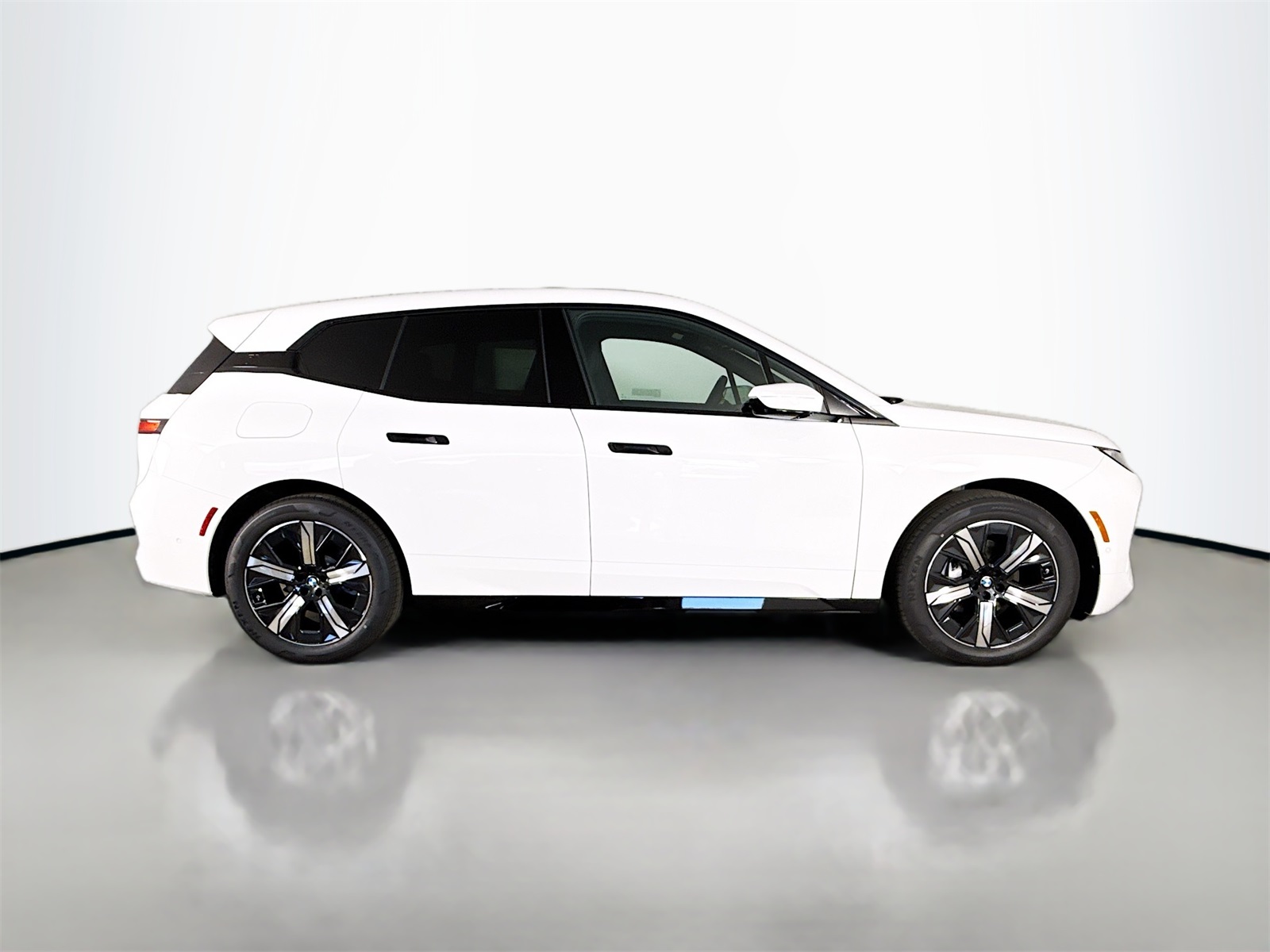 2026 Bmw iX photo 8