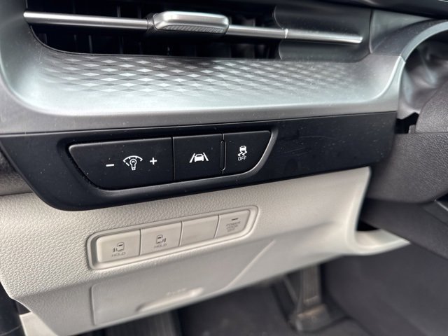 2024 Kia Carnival LX photo 9