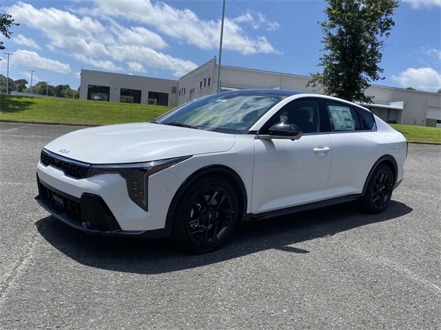 2025 Kia K4 GT-Line Turbo photo 6