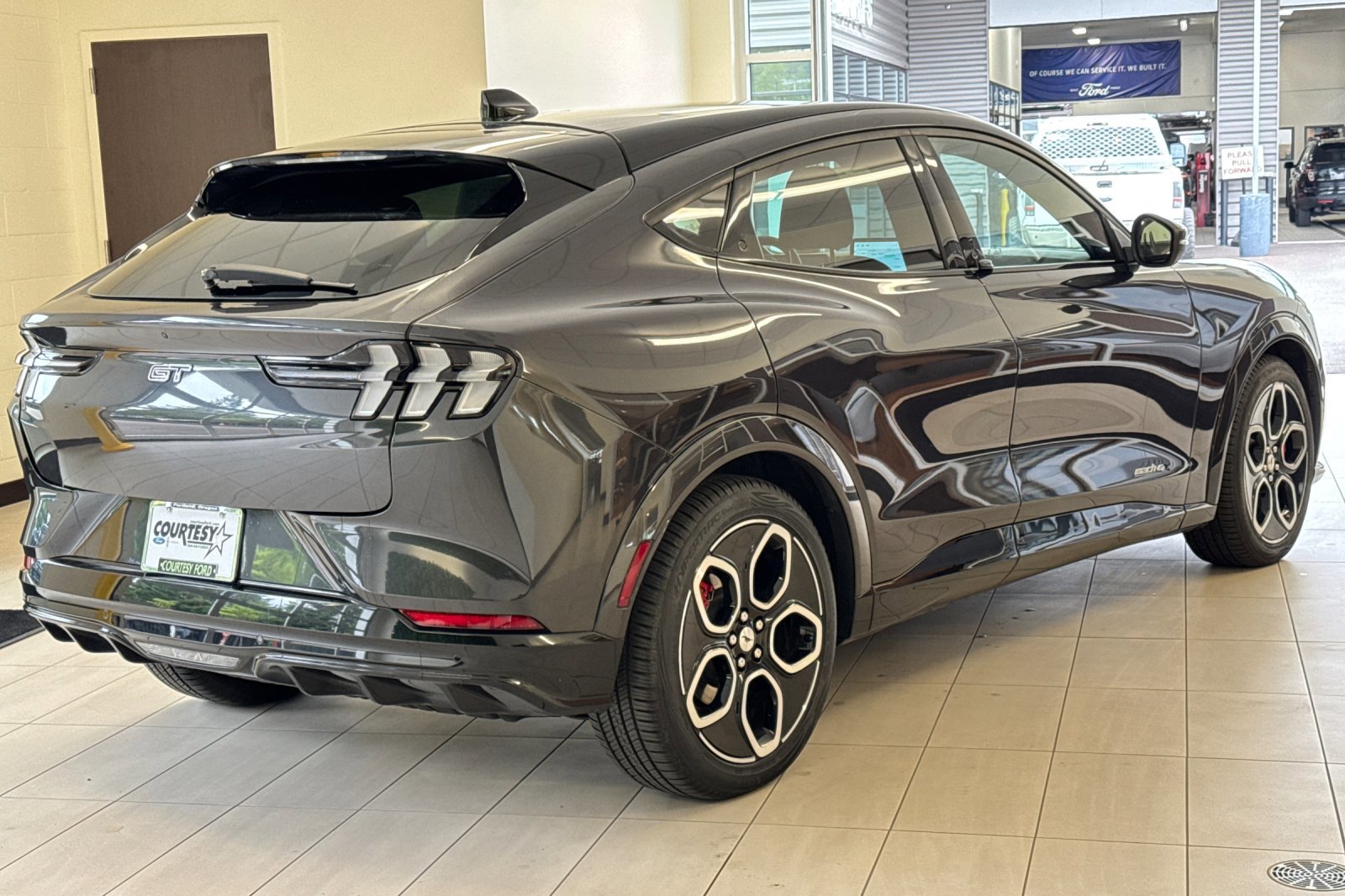 2021 Ford Mustang Mach-E GT photo 3