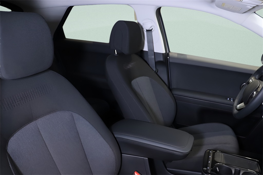 2025 Hyundai Ioniq 5 SE photo 6