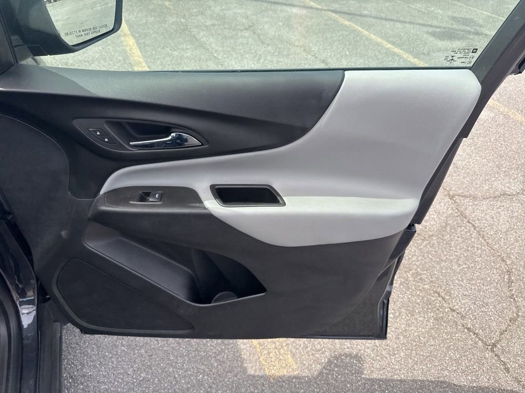 2022 Chevrolet Equinox LS photo 10